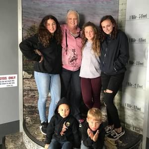 Meet your Posher, Linda